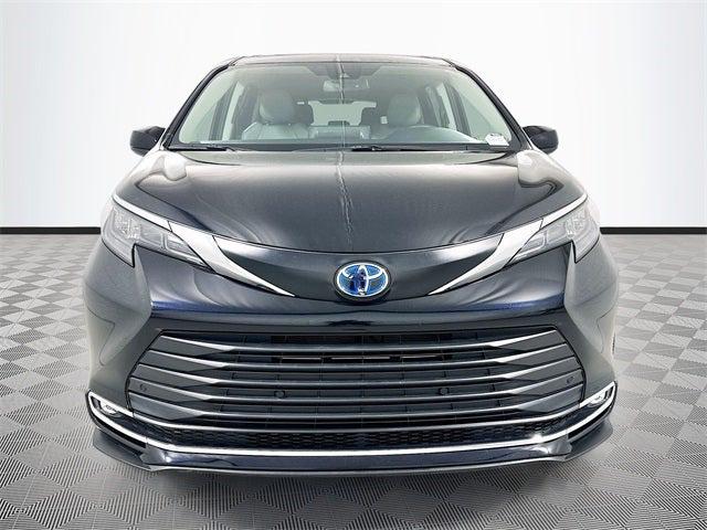 2024 Toyota Sienna XLE