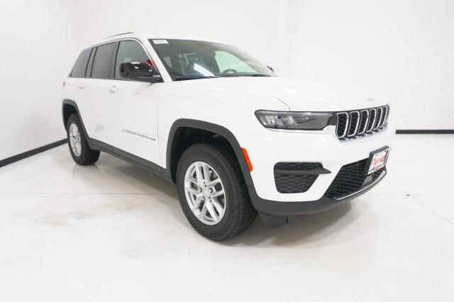 2025 Jeep Grand Cherokee GRAND CHEROKEE LAREDO X 4X2