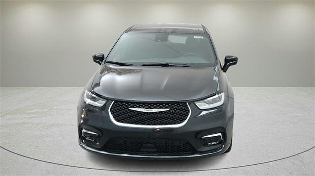 2025 Chrysler Pacifica Hybrid PACIFICA PLUG-IN HYBRID SELECT