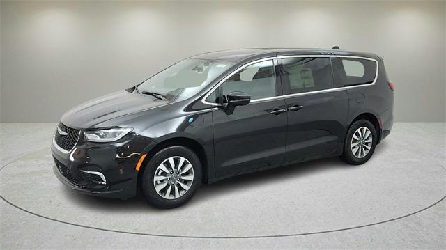 2025 Chrysler Pacifica Hybrid PACIFICA PLUG-IN HYBRID SELECT