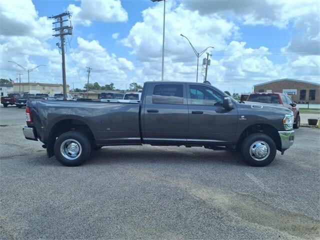 2024 RAM 3500 Tradesman Crew Cab 4x4 8 Box