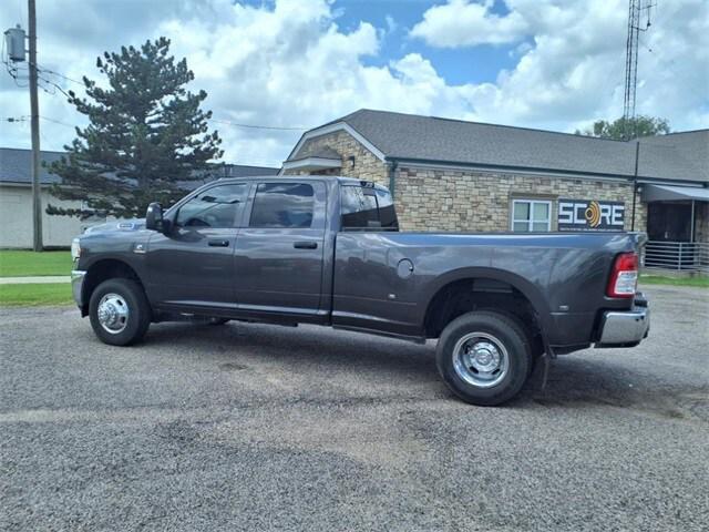 2024 RAM 3500 Tradesman Crew Cab 4x4 8 Box