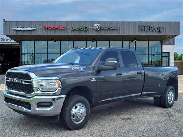 2024 RAM 3500 Tradesman Crew Cab 4x4 8 Box