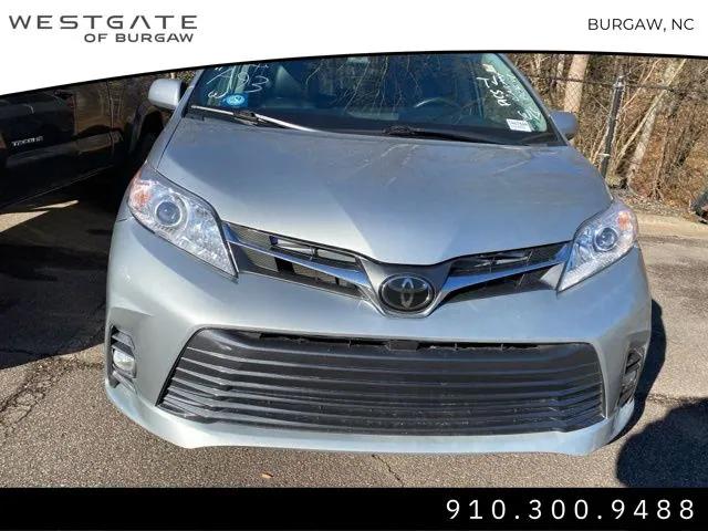 2020 Toyota Sienna XLE