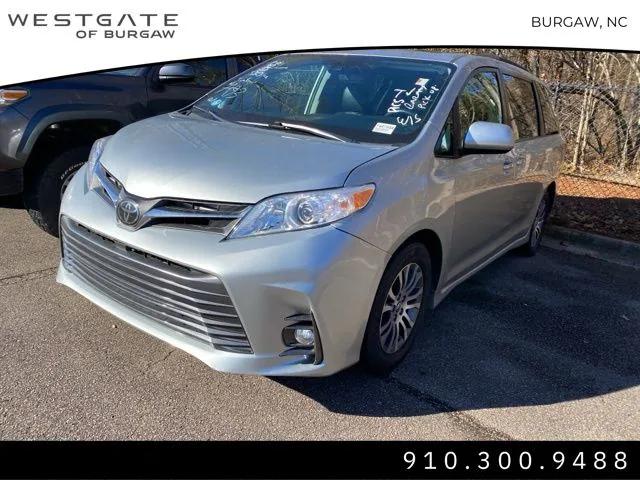 2020 Toyota Sienna XLE
