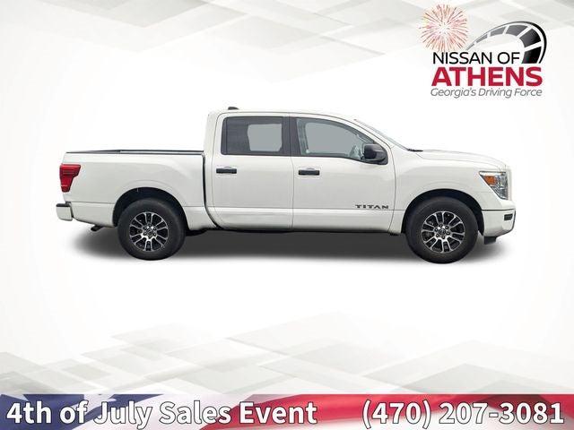 2023 Nissan TITAN Crew Cab SV 4x2