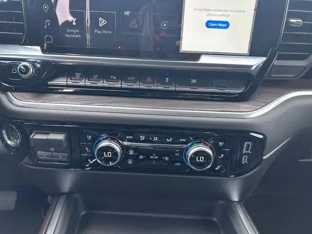 2025 GMC Sierra 2500HD 4WD Crew Cab Standard Bed SLT