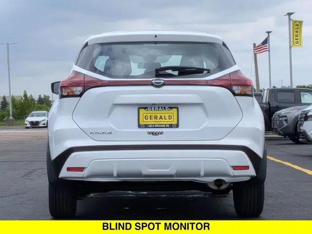 2025 Nissan Kicks S