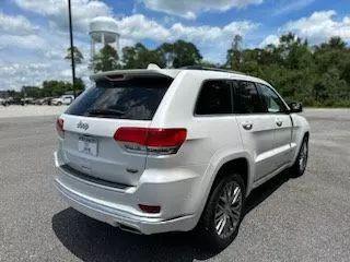 2017 Jeep Grand Cherokee Summit 4x2