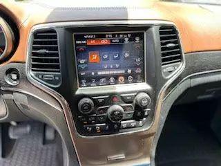 2017 Jeep Grand Cherokee Summit 4x2
