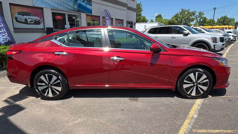 2022 Nissan Altima SV Intelligent AWD