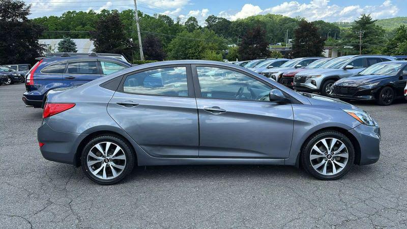 2017 Hyundai Accent Value Edition