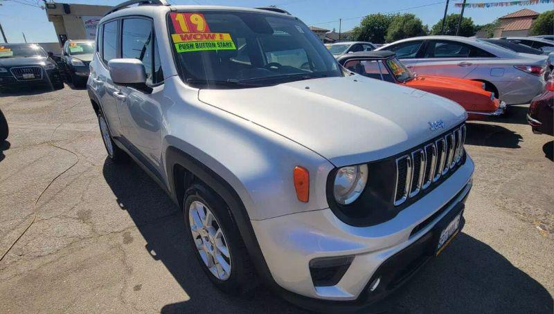 2019 Jeep Renegade Latitude FWD for sale in Oakdale, CA