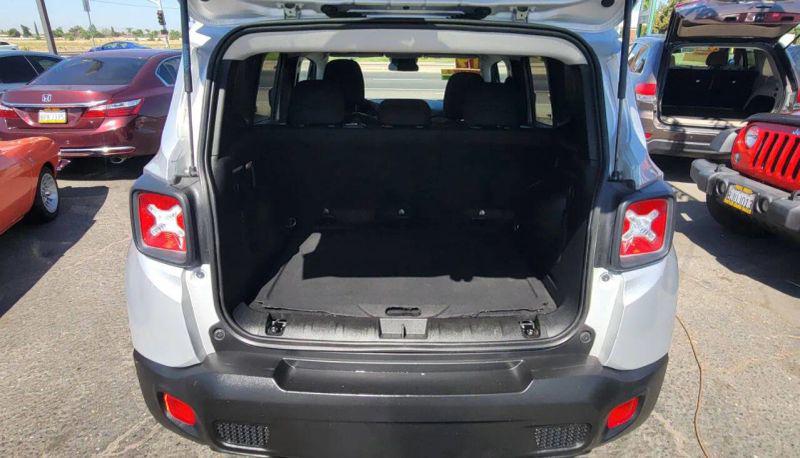 2019 Jeep Renegade Latitude FWD