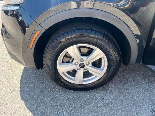 2022 Kia Sorento LX