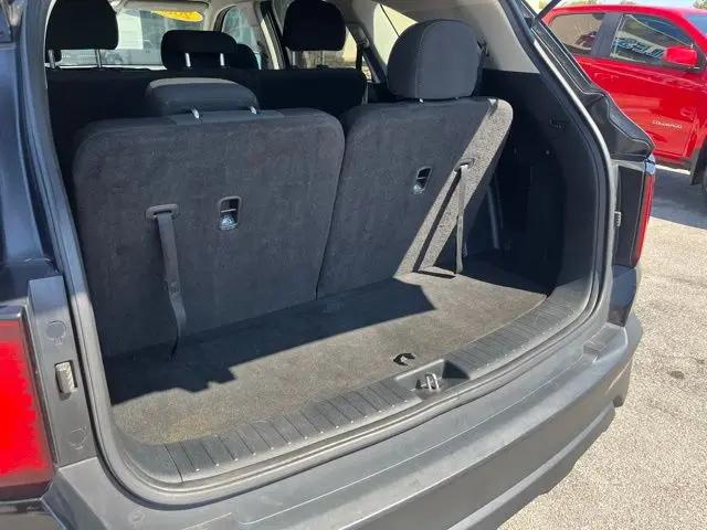 2022 Kia Sorento LX