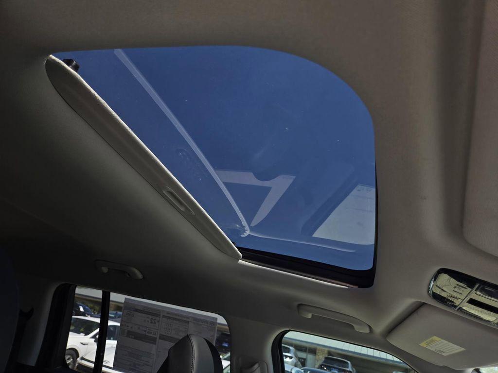 2025 Hyundai Santa Fe XRT - Photo 11