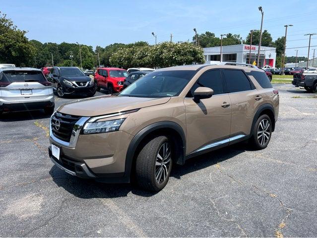 2024 Nissan Pathfinder Platinum FWD