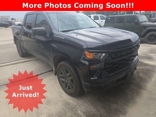 2022 Chevrolet Silverado 1500 4WD Crew Cab Short Bed Custom