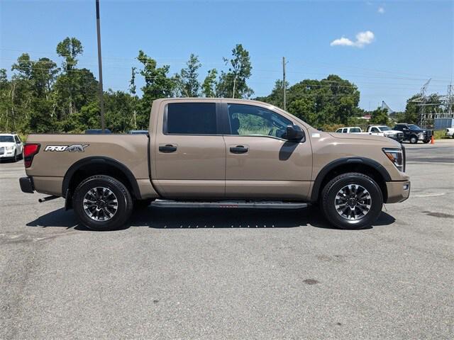 2022 Nissan TITAN Crew Cab PRO-4X 4x4