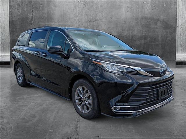 2023 Toyota Sienna XLE