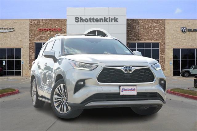 2021 Toyota Highlander Platinum