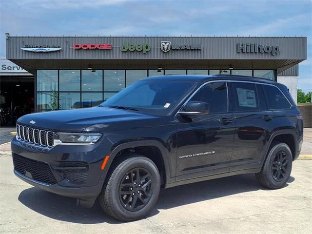 2025 Jeep Grand Cherokee GRAND CHEROKEE LAREDO X 4X4