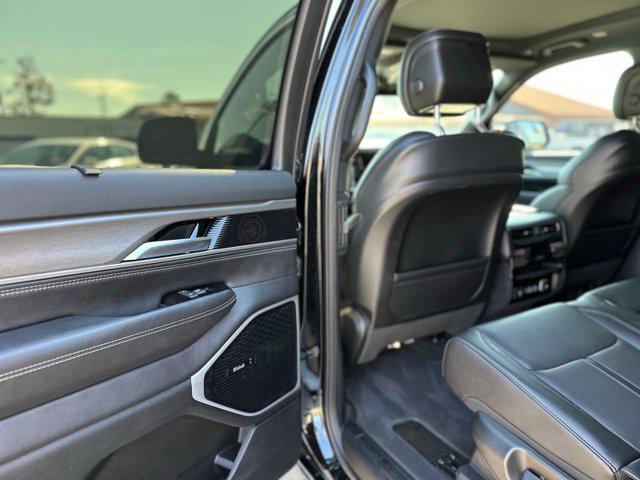 2025 Jeep Wagoneer Series III 4x4