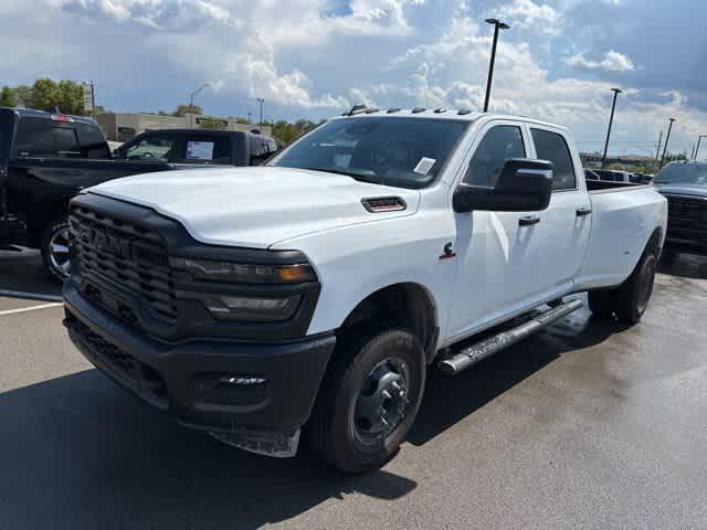 2026 RAM Ram 3500 RAM 3500 TRADESMAN CREW CAB 4X4 8 BOX