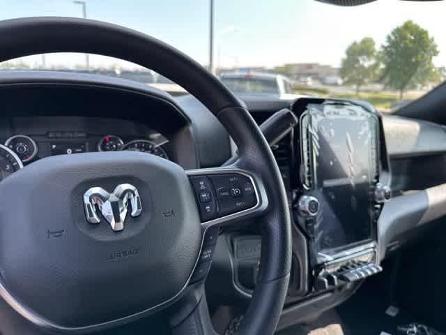 2026 RAM Ram 3500 RAM 3500 TRADESMAN CREW CAB 4X4 8 BOX