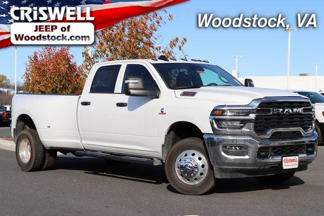2026 RAM Ram 3500 RAM 3500 TRADESMAN CREW CAB 4X4 8 BOX