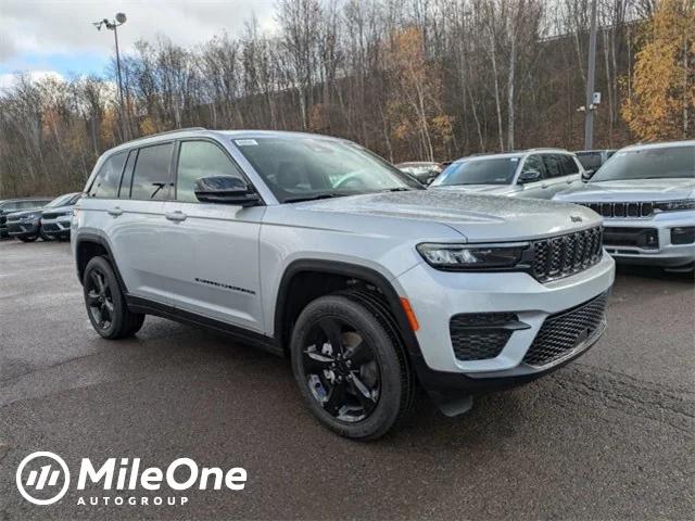 2025 Jeep Grand Cherokee GRAND CHEROKEE ALTITUDE 4X4 2025 Jeep Grand Cherokee GRAND CHEROKEE ALTITUDE 4X4