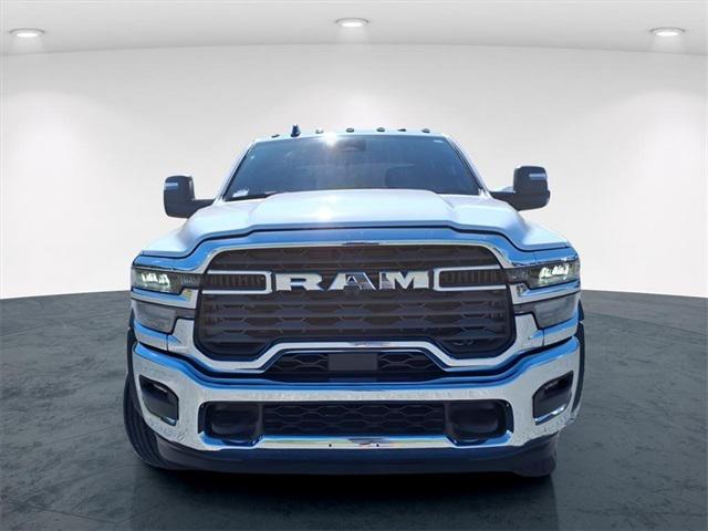 2026 RAM Ram 4500 Chassis Cab RAM 4500 TRADESMAN CHASSIS CREW CAB 4X4 60 CA