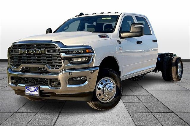 2026 RAM Ram 3500 Chassis Cab RAM 3500 TRADESMAN CREW CAB CHASSIS 4X4 60 CA
