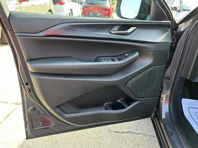 2025 Jeep Grand Cherokee Altitude X 4x4