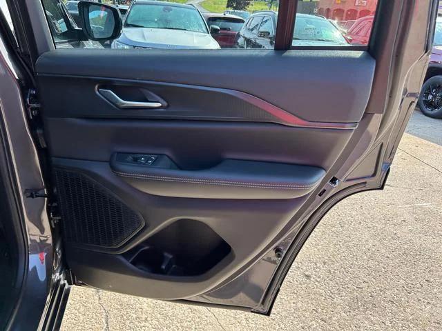 2025 Jeep Grand Cherokee Altitude X 4x4