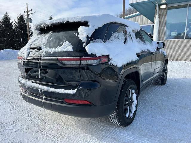2025 Jeep Grand Cherokee Altitude X 4x4
