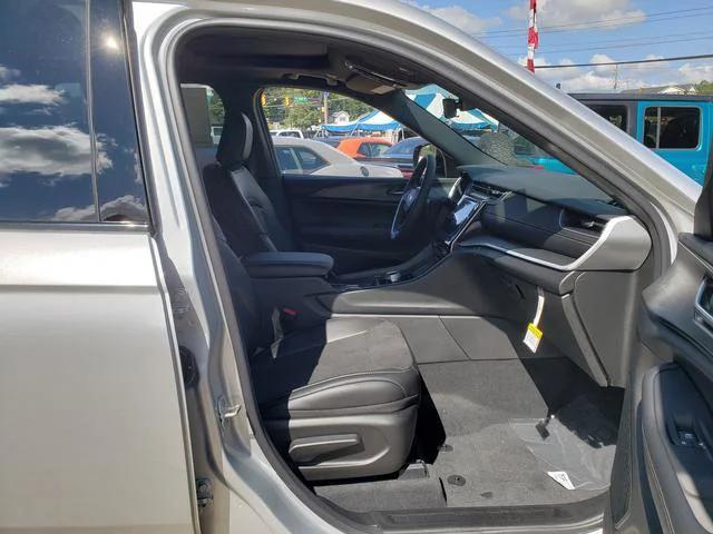 2025 Jeep Grand Cherokee Altitude X 4x4