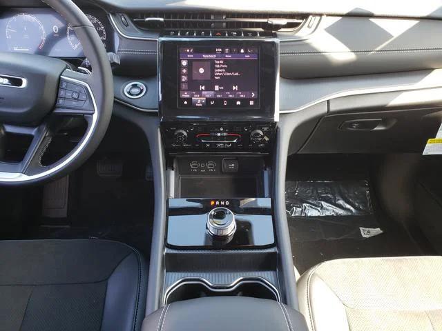 2025 Jeep Grand Cherokee Altitude X 4x4