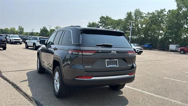 2025 Jeep Grand Cherokee GRAND CHEROKEE LAREDO X 4X4