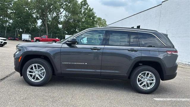 2025 Jeep Grand Cherokee GRAND CHEROKEE LAREDO X 4X4 2025 Jeep Grand Cherokee GRAND CHEROKEE LAREDO X 4X4