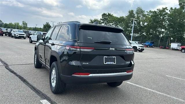 2025 Jeep Grand Cherokee GRAND CHEROKEE LAREDO 4X4