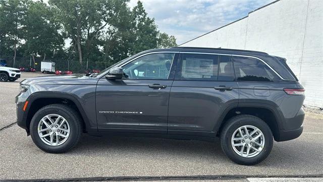 2025 Jeep Grand Cherokee GRAND CHEROKEE LAREDO X 4X4 2025 Jeep Grand Cherokee GRAND CHEROKEE LAREDO X 4X4