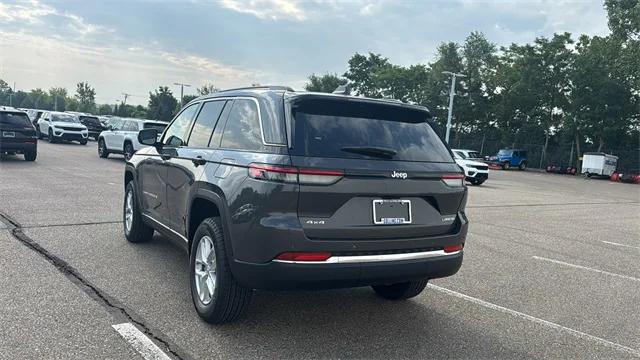 2025 Jeep Grand Cherokee GRAND CHEROKEE LAREDO X 4X4 2025 Jeep Grand Cherokee GRAND CHEROKEE LAREDO X 4X4