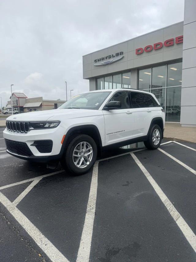 2025 Jeep Grand Cherokee GRAND CHEROKEE LAREDO X 4X2