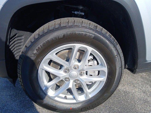 2025 Jeep Grand Cherokee GRAND CHEROKEE L LAREDO X 4X4