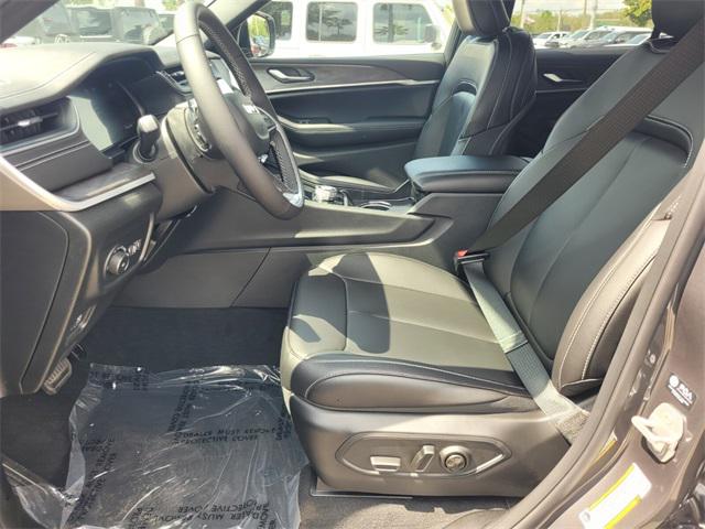 2025 Jeep Grand Cherokee GRAND CHEROKEE LIMITED 4X2 2025 Jeep Grand Cherokee GRAND CHEROKEE LIMITED 4X2