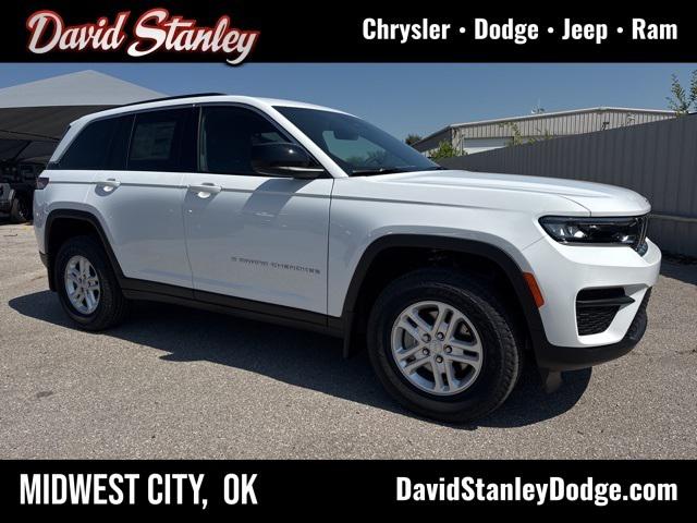 2025 Jeep Grand Cherokee GRAND CHEROKEE LAREDO 4X2