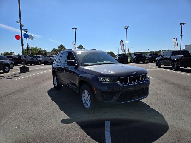 2025 Jeep Grand Cherokee GRAND CHEROKEE LAREDO 4X2