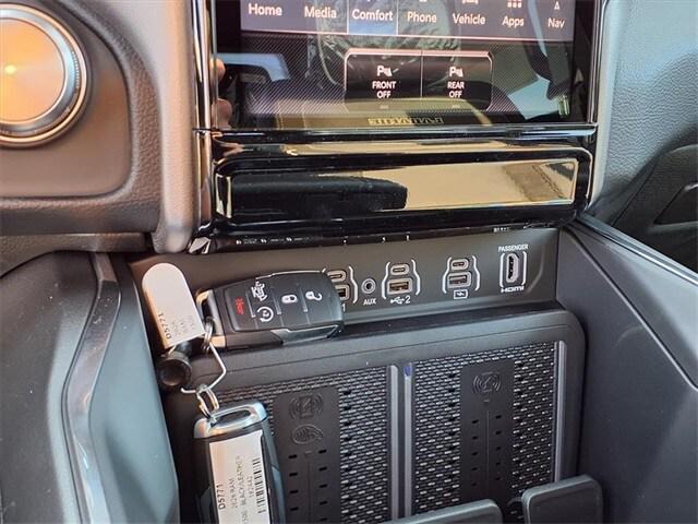 2026 Ram 1500 Laramie Crew Cab 4x4 5'7" Box